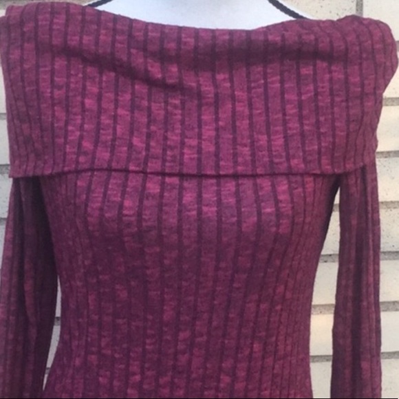 BURGUNDY OFF THE SHOULDER RIBBED KNIT MAXI DRESS - Picture 5 of 9